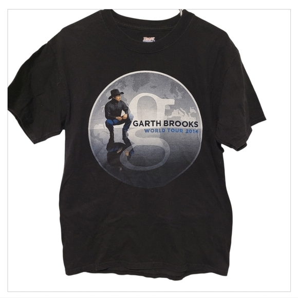 Hanes Beefy Other - Garth Brooks World Tour 2014 T Shirt Medium Country Concert Tee
